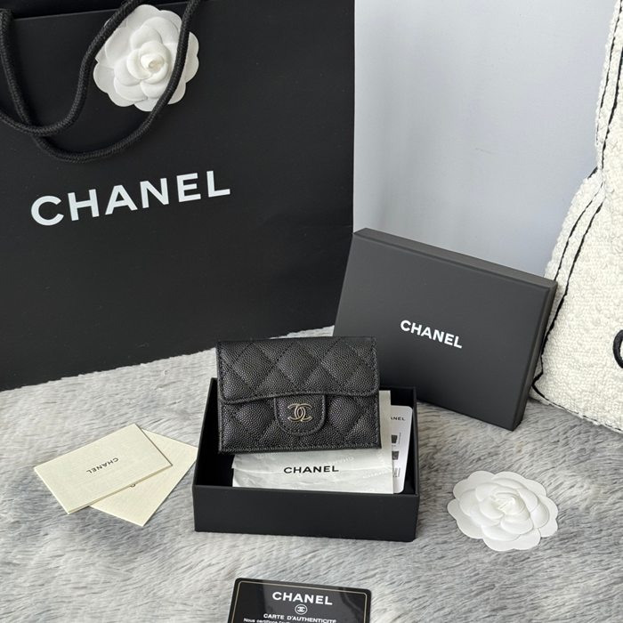 CHANEL 三つ折りカードケース カーフレザー レディース 10.5×7.5×3cm