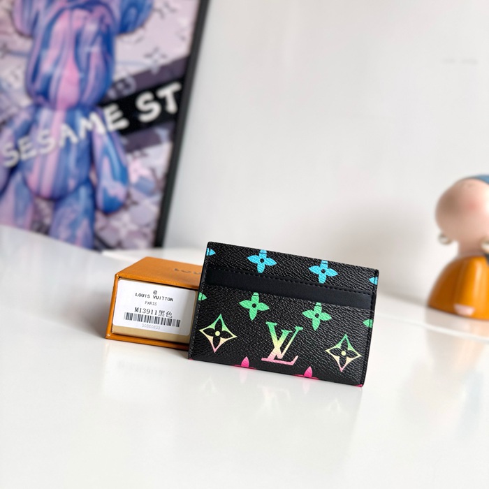 LOUIS VUITTON カードケース モノグラム シャドウ レザー メンズ 11×7×1.5cm