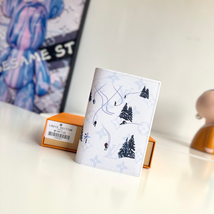 LOUIS VUITTON パスポートケース カラードモノグラム キャンバス メンズ 14×10×2.5cm