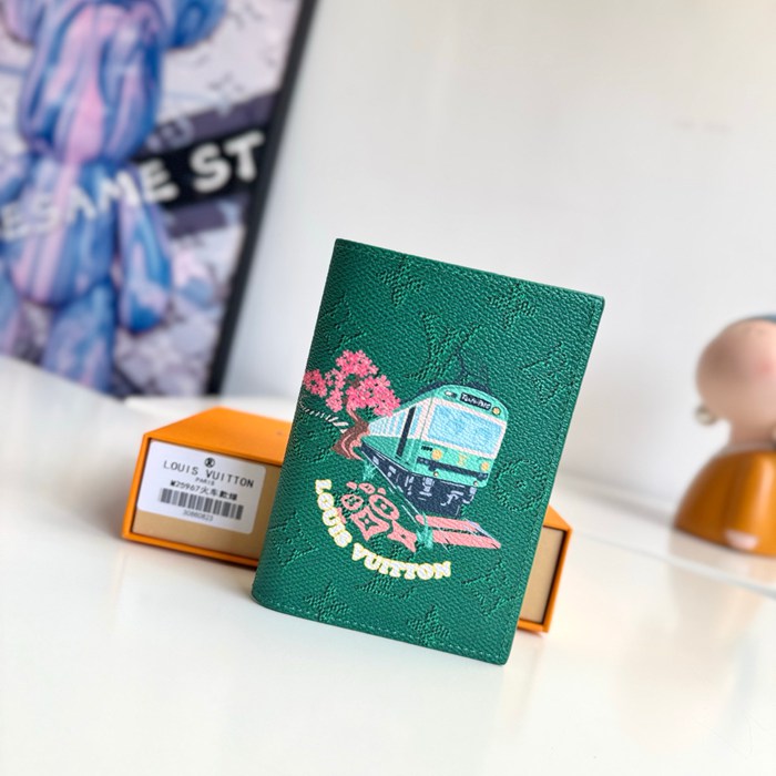 LOUIS VUITTON パスポートケース モノグラム キャンバス メンズ 14×10×2.5cm