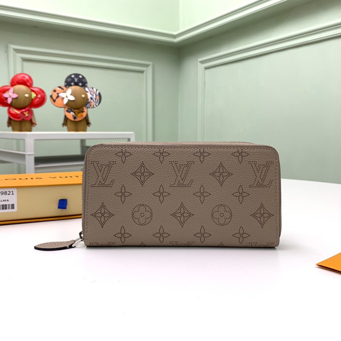 LOUIS VUITTON ジッピー ウォレット マヒナレザー レディース 19.5×10.5×2.5cm