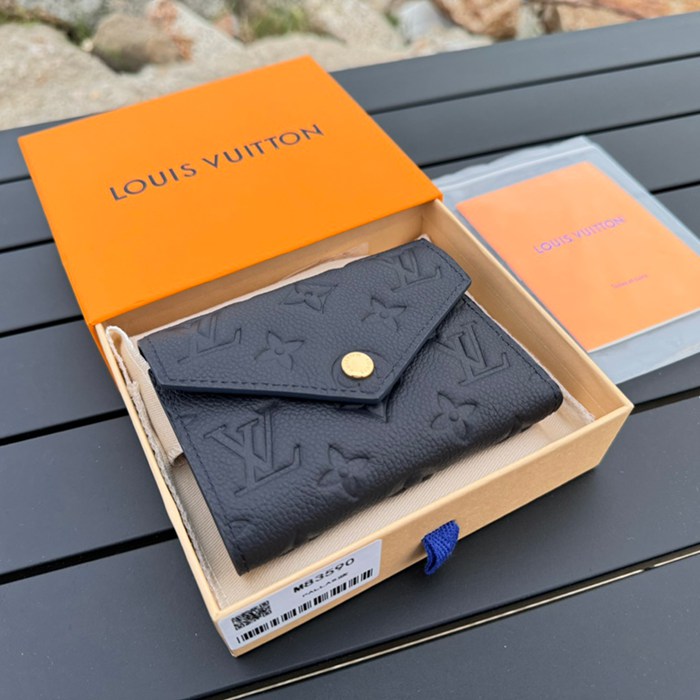 LOUIS VUITTON ヴィクトリーヌ ウォレット モノグラム アンプラント レザー レディース 12×9.5×1.5cm