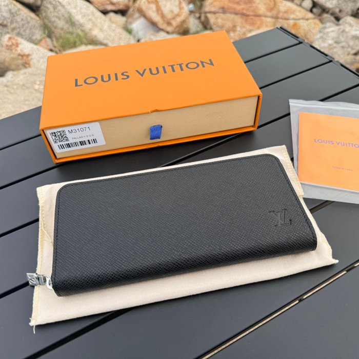LOUIS VUITTON ジッピー ウォレット タイガレザー メンズ 21×10×2.5cm