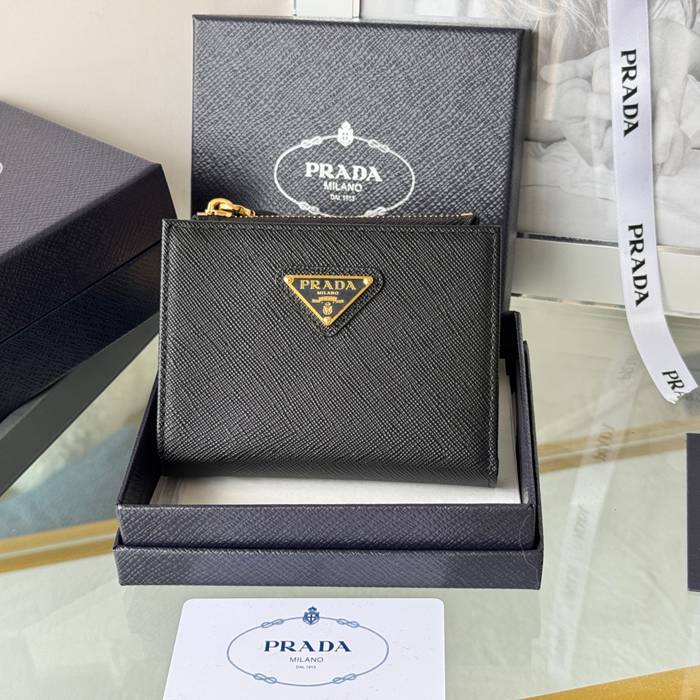 PRADA 二つ折り財布 サフィアーノレザー メンズ 10×9×2cm