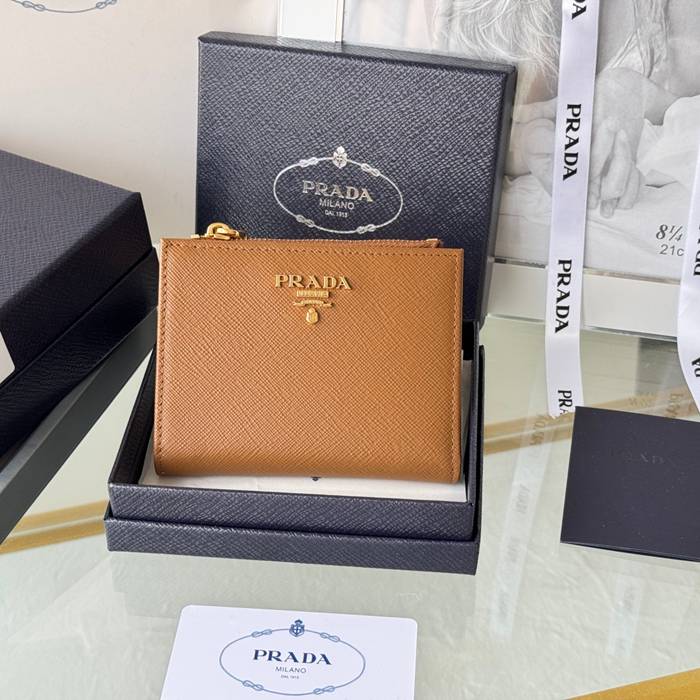 PRADA 二つ折り財布 サフィアーノレザー メンズ 10×9×2cm