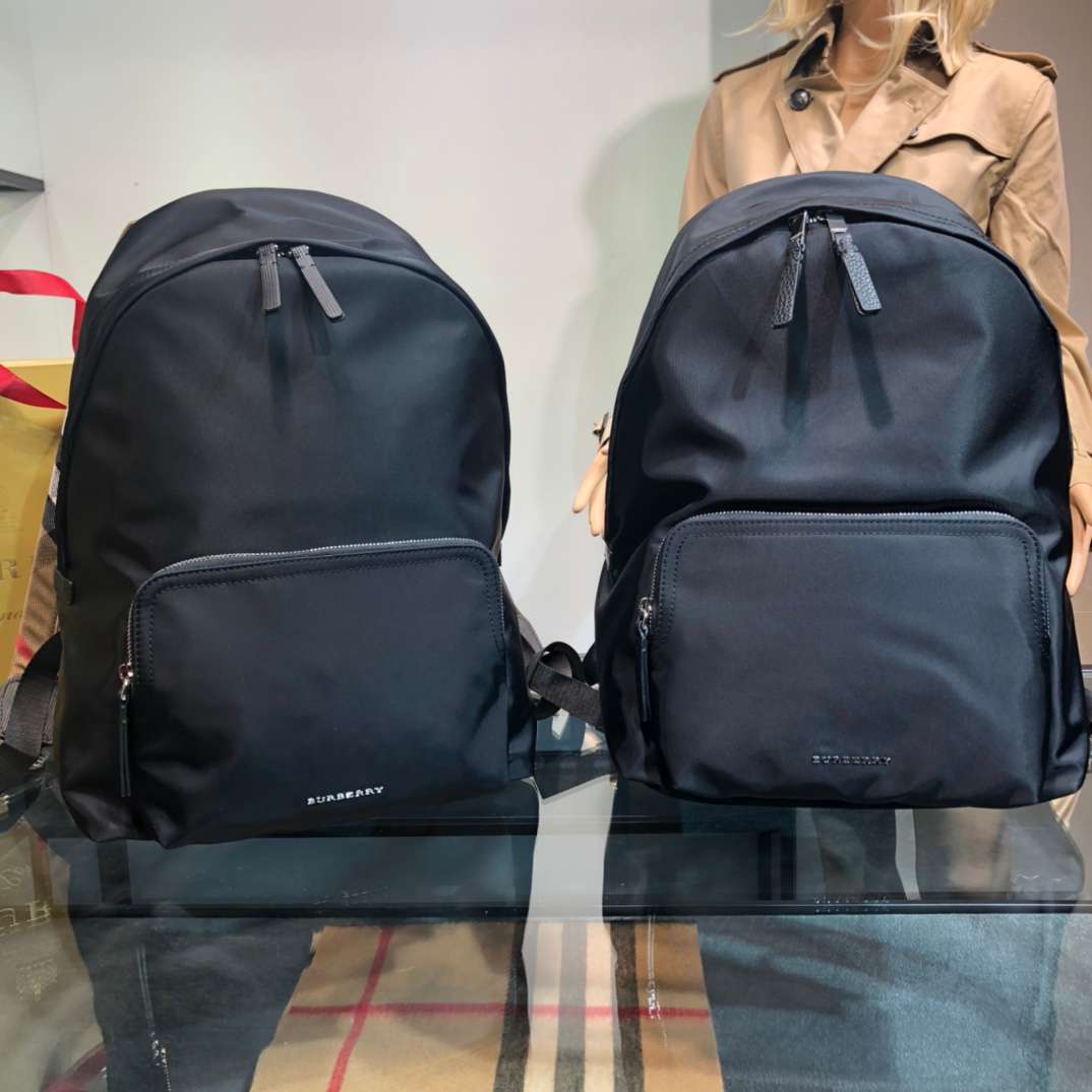 バーバリー スタイル レザートリム リュック サイズ：29×15×40cm