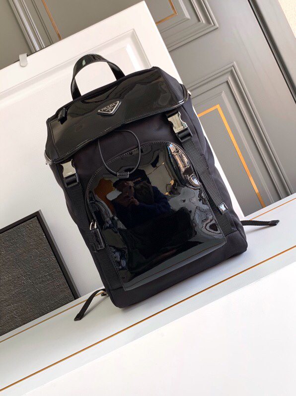 プラダ スタイル リュック 2VZ135 光沢ナイロン サイズ：27×45×7cm