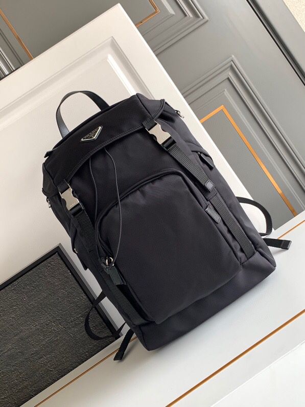 プラダ スタイル リュック 2VZ135 サイズ：27×45×17cm