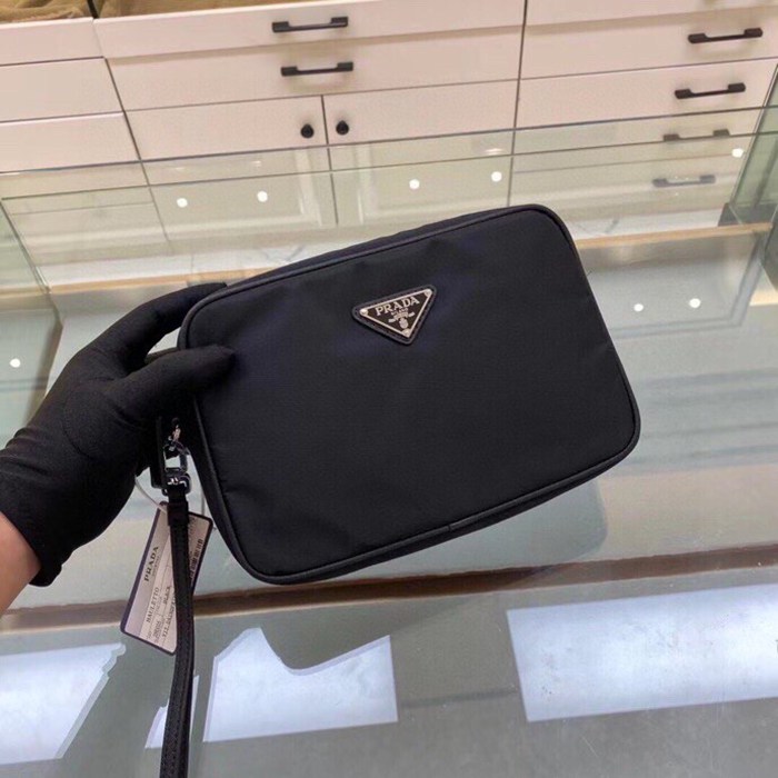PRADA 2NE035 クラッチバッグ ナイロン三角 サイズ:24x16cm