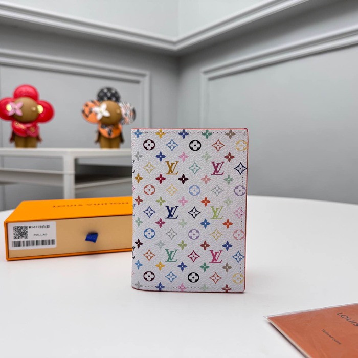 LOUIS VUITTON M14178 パスポートケース 村上隆コラボ ホワイトマルチ サイズ:10x14x2.5cm
