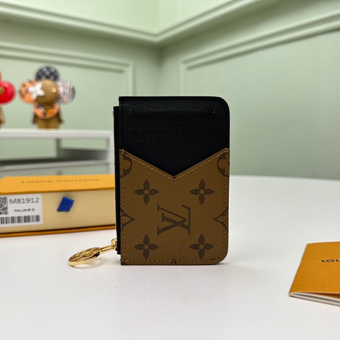 LOUIS VUITTON M81912 ロミーカードケース モノグラム イエローフラワー サイズ:12x8x0.8cm