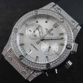 HUBLOT クラシックフュージョン シルバー文字盤 ベゼルケース全面ダイヤ 工房提携