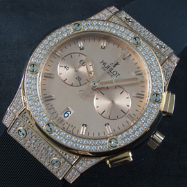 HUBLOT クラシックフュージョン 全面ゴールド 全面ダイヤ 人気商品