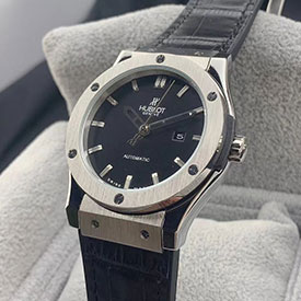 HUBLOT クラシックフュージョン チタニウム アリゲーターレザー 542.NX.1171.LR メンズ
