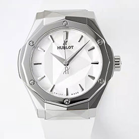 HUBLOT クラシックフュージョン オーリンスキー 550.NS.2200.RW.ORL20 チタニウム ホワイト 2024新品