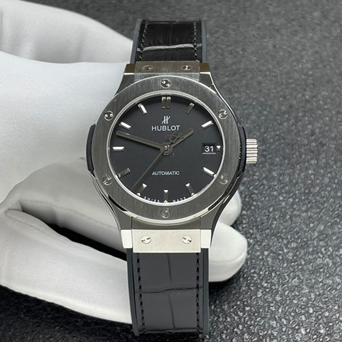 HUBLOT クラシックフュージョン 565.NX.1171.RX チタニウム 高品質新品