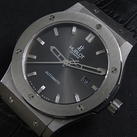 HUBLOT クラシックフュージョン Asian 2892搭載