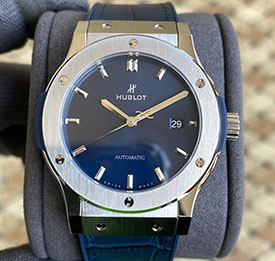 HUBLOT クラシックフュージョン 542.NX.7170.LR チタニウム ブルー 1110搭載 APS工場