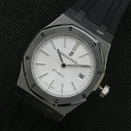 AUDEMARS PIGUET ロイヤルオーク 素敵な腕時計