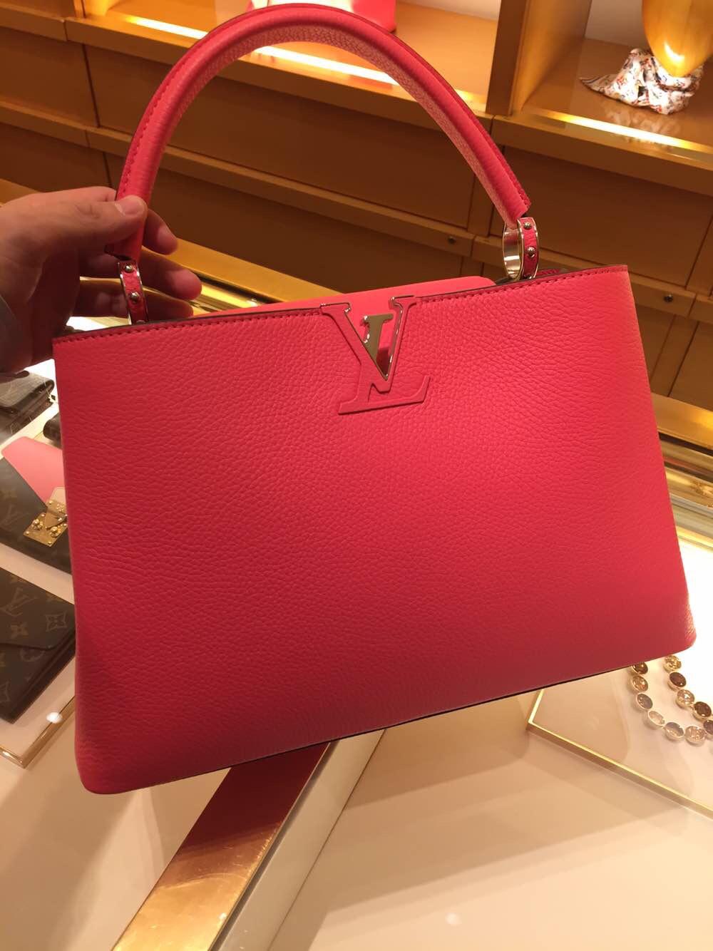 Real New Louis Vuitton Capucines MM Bag M94671 Rose