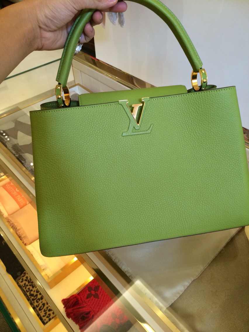 Orignal Real Louis Vuitton Capucines MM Bag M94411 Pomme