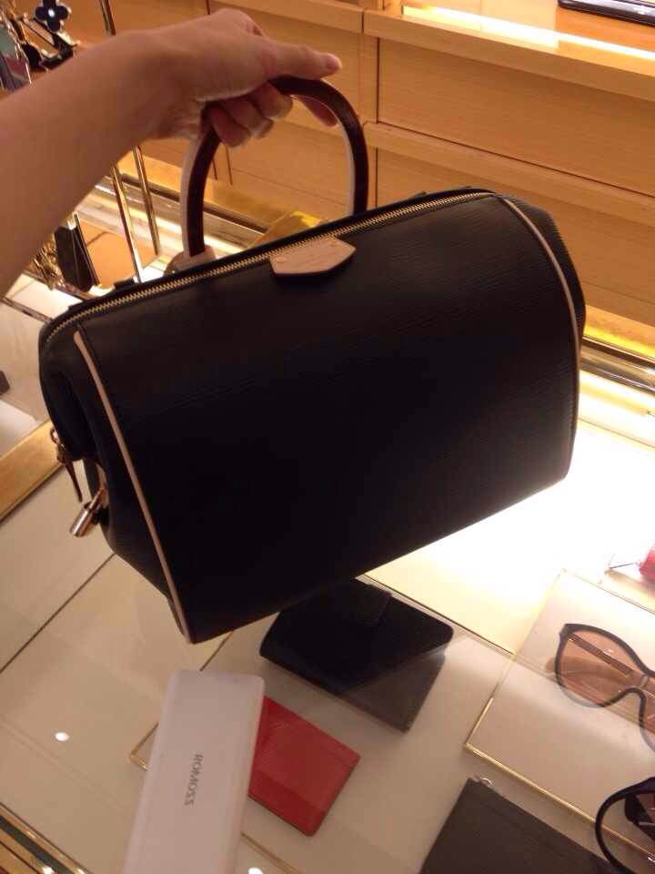 Authentic Louis Vuitton Epi Doc Pm Bag M93245 Noir