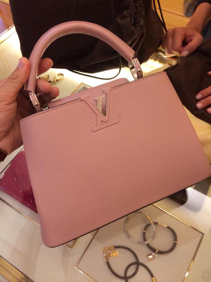 Authentic Louis Vuitton Capucines MM Bag M94635