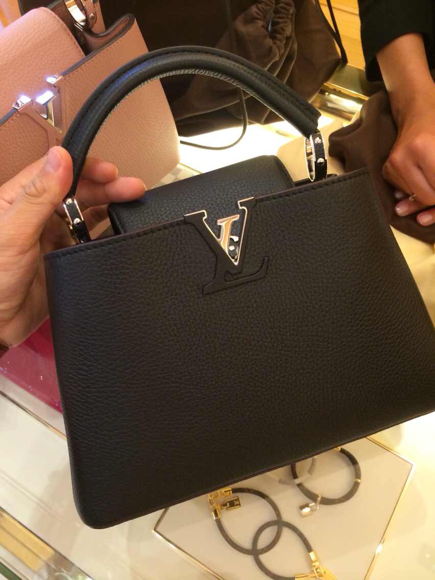 Authentic Louis Vuitton Capucines MM Bag M94586 Black